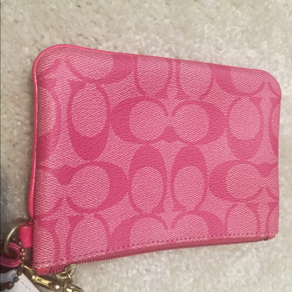 Coach leather wristlet - Picture 2 of 3